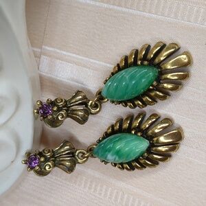 Vintge 1940s Victorian Revival Earrings JadenGreen Center Gold Tone Screw Back